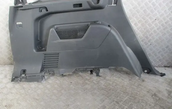 Peugeot 5008 Tailgate/trunk side cover trim 9684456277