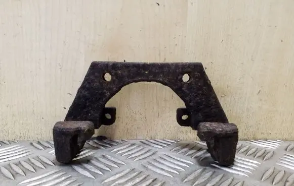 BMW X5 E53 Brake caliper pad carrier rear 