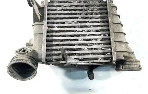 Volkswagen Polo IV 9N3 Intercooler radiator 6Q0145804E