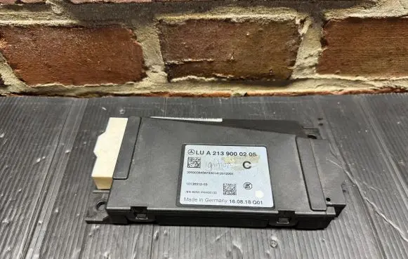 Mercedes-Benz E W213 Other control units/modules A2139000205 90521PHH00132 1013651203