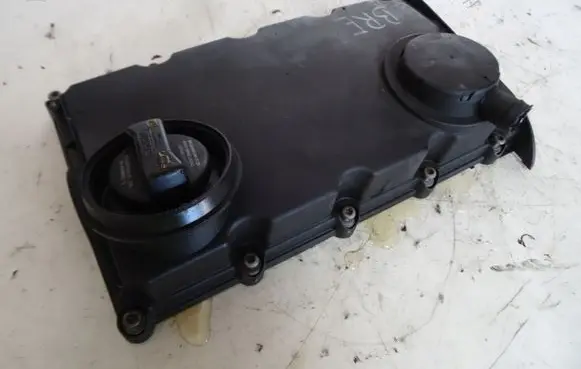 Audi A6 S6 C6 4F Rocker cam cover 03G103475B