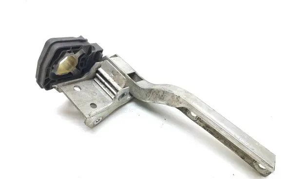 BMW 5 F10 F11 Radiator mount bracket 7186514 7207152 7211162
