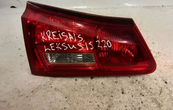 Lexus IS 220D-250-350 Tailgate rear/tail lights