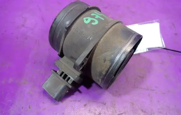 Volkswagen Crafter Mass air flow meter F00C2G7006
