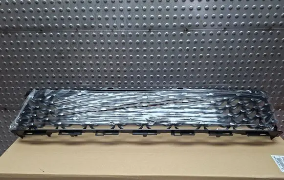 Fiat 500L Front bumper lower grill S26336981 735619520