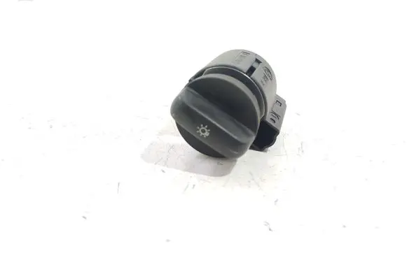 BMW 5 E39 Light switch 8363683