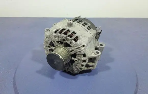 BMW M5 Generator/alternator 7852129
