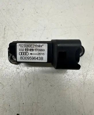 Audi A4 S4 B5 8D Airbag deployment crash/impact sensor 8D0959643B