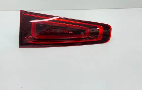 Tailgate rear/tail lights