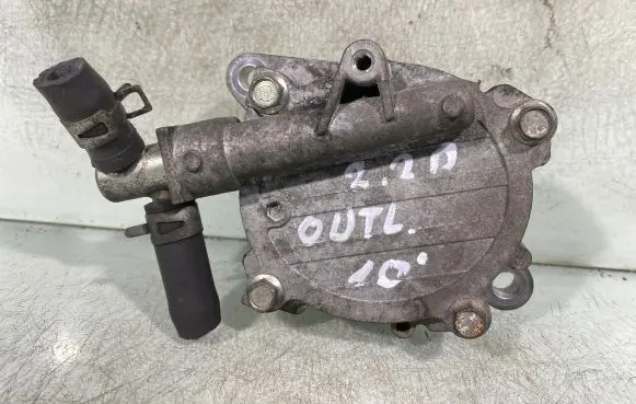 Mitsubishi Outlander Vacuum pump