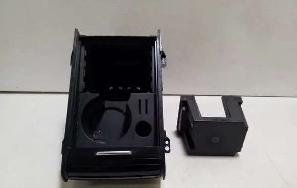 Land Rover Discovery Sport Cup holder front FK72045H62BW 16A2666CC 16A2580LX