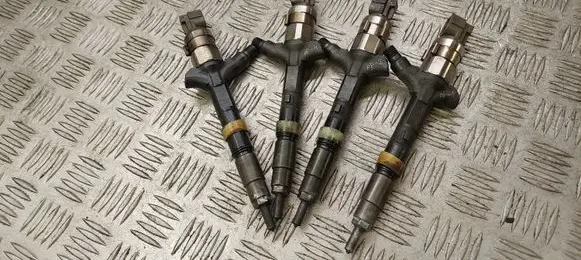 Toyota Corolla Verso E121 Fuel injectors set 2367027020