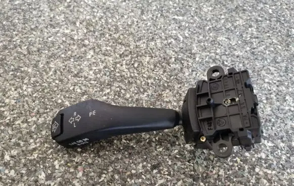 BMW 3 E46 Indicator stalk 8363668