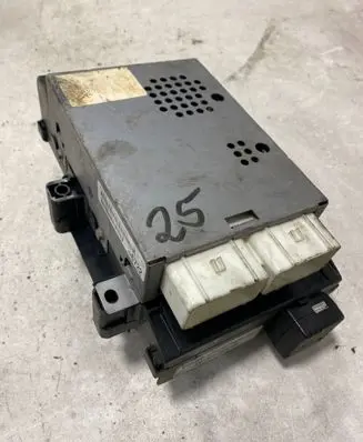 Chrysler Voyager Comfort/convenience module 4686722 P4686722