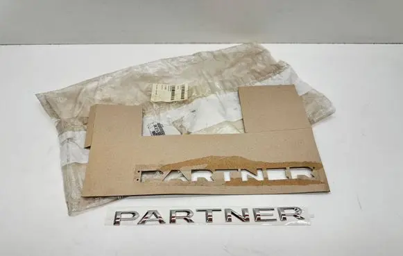Peugeot Partner III Rear door emblem/model letters 98274023DX