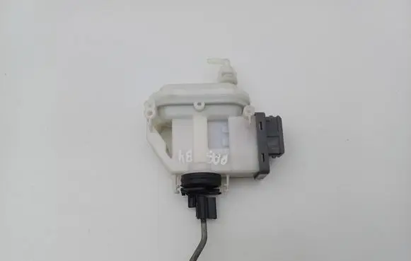 Volkswagen PASSAT B4 Central locking motor 3A0862153B