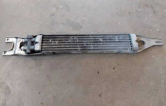 Mercedes-Benz ML W164 Power steering radiator A1645002000