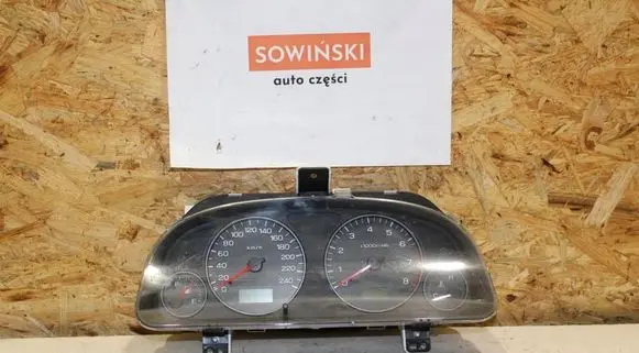 Subaru Forester SF Speedometer (instrument cluster) 85015FC300