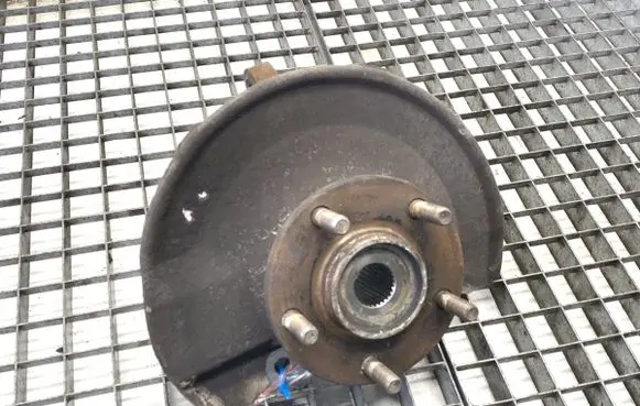 Mitsubishi Outlander Front wheel hub spindle knuckle 