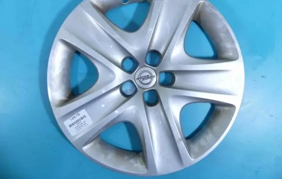 Opel Astra J R16 wheel hub/cap/trim 13286691 IMPRK1316175