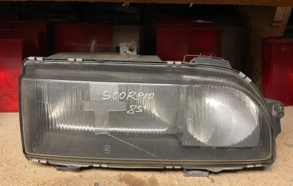 Ford Scorpio Headlight/headlamp 1305235101