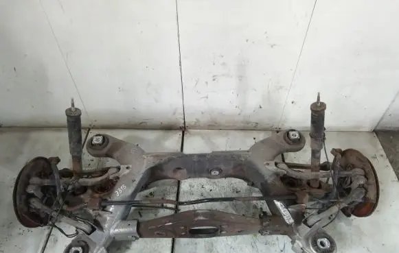 Mercedes-Benz CLS C219 Rear axle beam 
