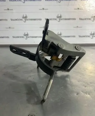 BMW 5 E60 E61 Tailgate/trunk/boot hinge 7061384