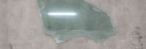 BMW 3 E90 E91 Front door window glass four-door