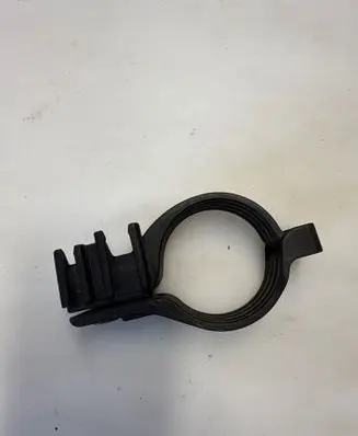 BMW 5 F10 F11 Fuel filter bracket/mount holder 70364776