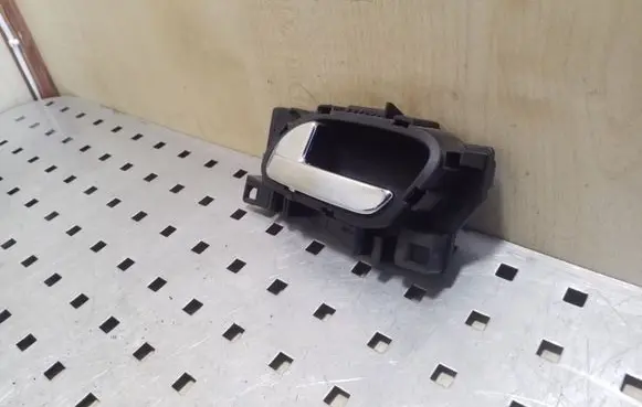 Peugeot 3008 I Front door interior handle 9683446877 9683446177