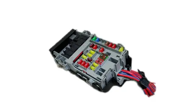 Opel Corsa D Fuse module 13222786