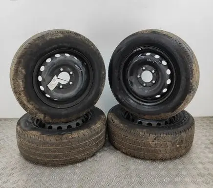 Nissan NV400 R16 alloy rim 4030000Q4F