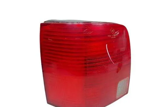 Volkswagen PASSAT B5 Rear/tail lights 145385-KASACJ