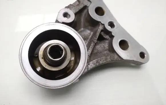 Toyota Auris 150 Oil filter cover 