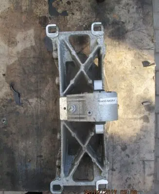 Jaguar XF X250 Gearbox mounting bracket 6W936A026A
