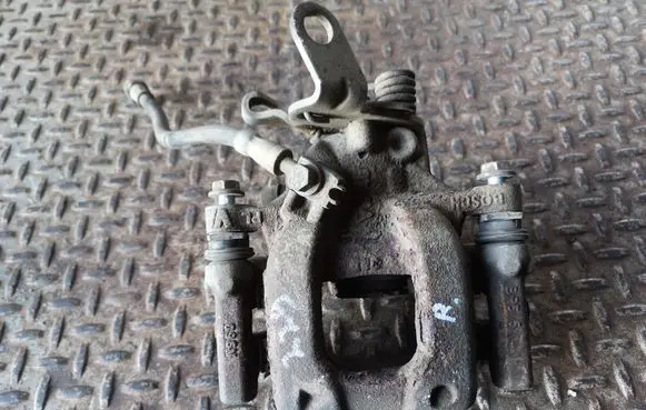 Rear brake caliper