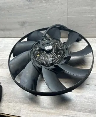 Land Rover Discovery 4 - LR4 Viscous fan clutch AH328C617AE U2758001