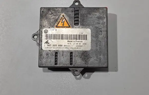 Volkswagen Touran I Headlight ballast module Xenon 1t0907391