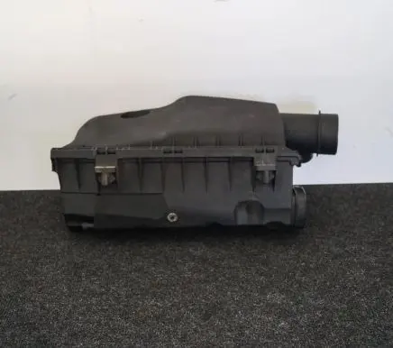 Mercedes-Benz C W203 Air filter box