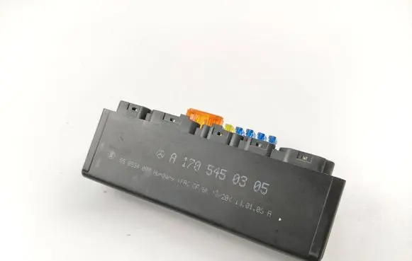 Mercedes-Benz SLK R171 Fuse module A1705450305