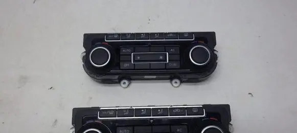 Volkswagen Golf VI Climate control unit