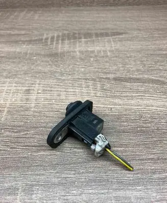 Hyundai i30 Front door sensor 935602C100