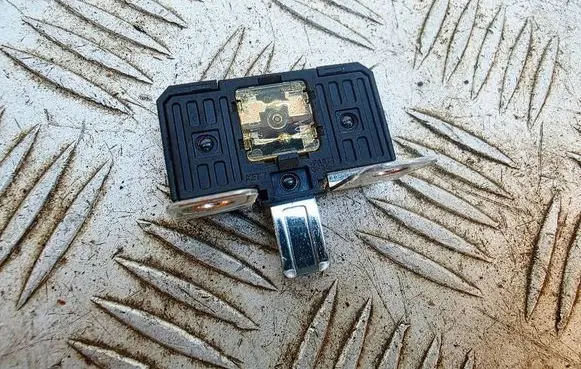 KIA Niro Fuse 1898109000 1898109000B