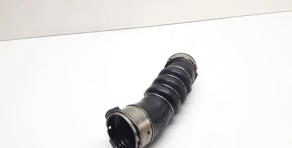 BMW 1 E82 E88 Intercooler hose/pipe 7797480