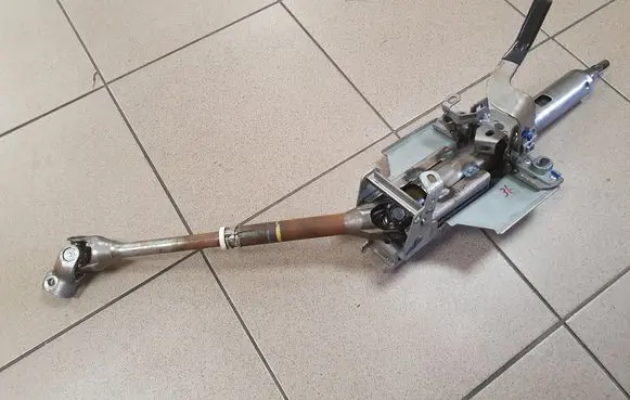 Mitsubishi Lancer VIII Steering wheel axle set 