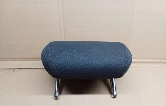 Seat Leon (5F) Rear seat headrest 