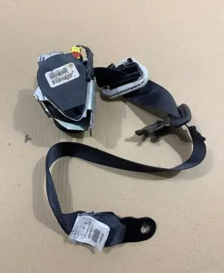 Jeep Patriot Front seatbelt 605884102D R1E08224CWG 110808