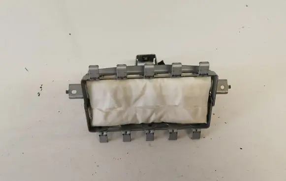 Nissan Leaf II (ZE1) Passenger airbag