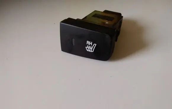 Hyundai Tucson JM Seat heating switch 933402E001