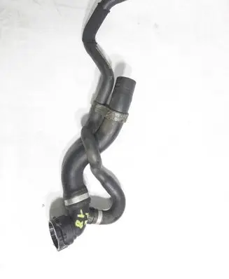 Volkswagen Touareg II Engine coolant pipe/hose 7P6122101E
